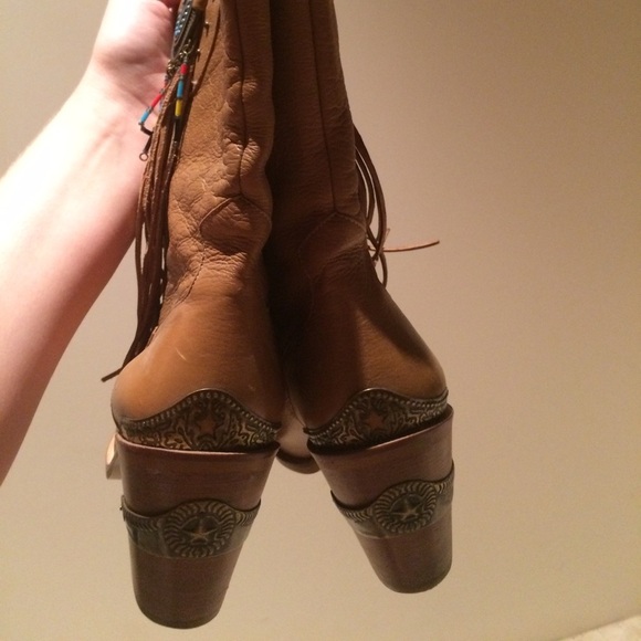 Gorgeous boots, etched metal, tassels & beading! - Picture 4 of 6